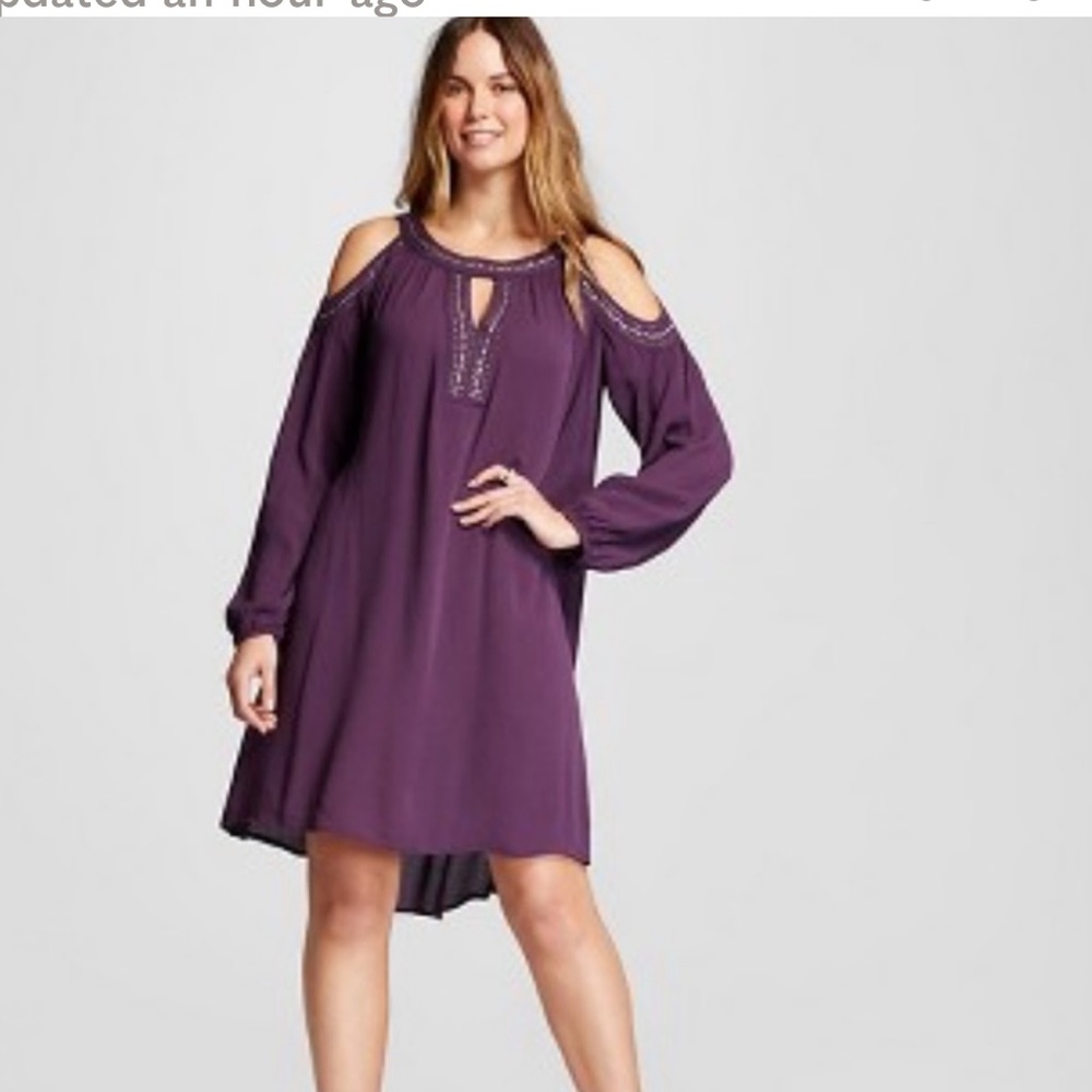 Knox Rose cold shoulder detailed dress